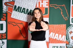 Junior Golfer Commits to the University of Miami