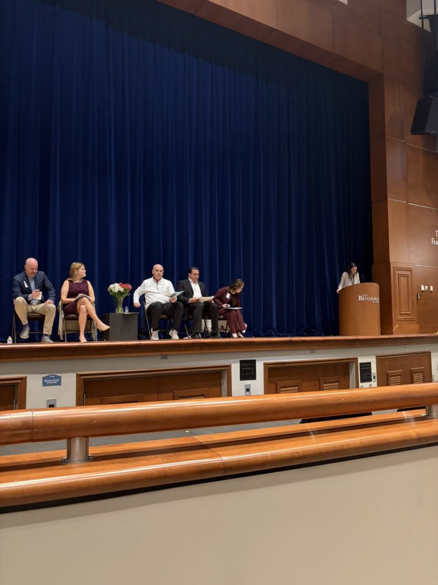 During the Case Studies event, admissions leaders went through mock applications with the Junior class allowing them to gain insight into the different factors that go into the college admissions process. 